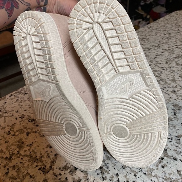 Women’s Nike Air Jordan 1 High Zip Partical Beige - Picture 5 of 10